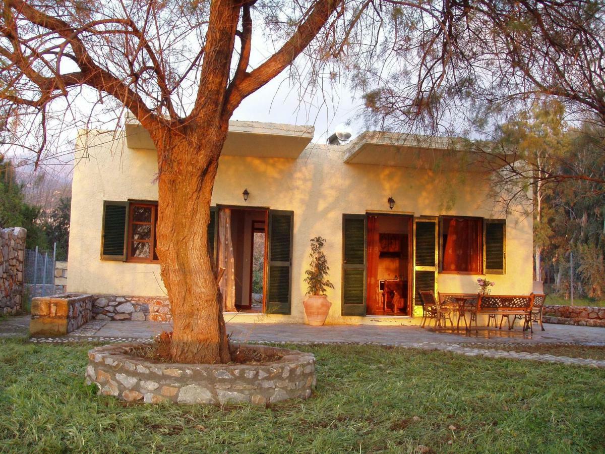 Elpidas Holiday House 카르다밀리 외부 사진